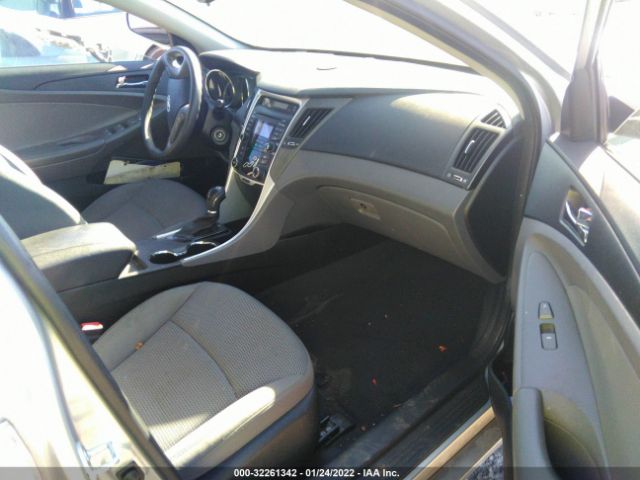 Photo 4 VIN: 5NPEB4AC3CH477626 - HYUNDAI SONATA 