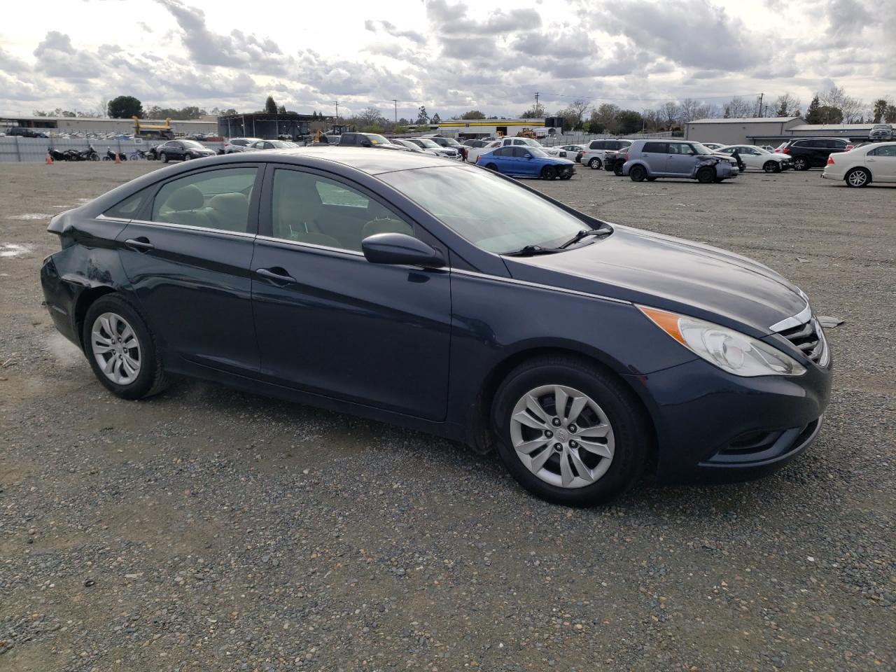 Photo 3 VIN: 5NPEB4AC3CH484530 - HYUNDAI SONATA 