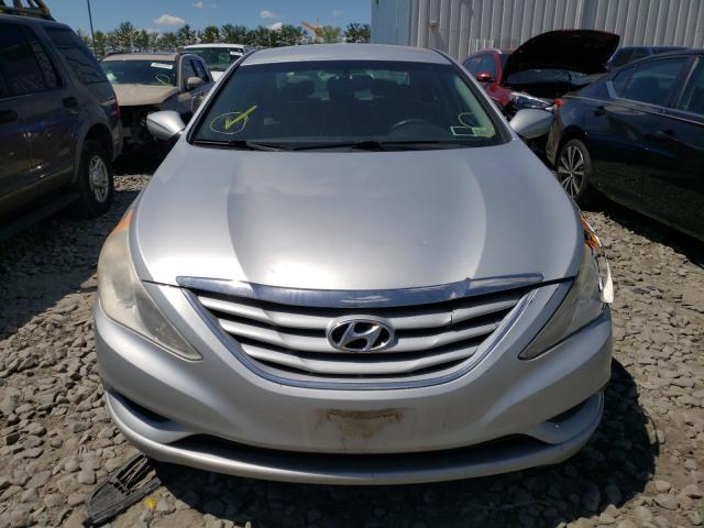 Photo 8 VIN: 5NPEB4AC3CH497696 - HYUNDAI SONATA GLS 