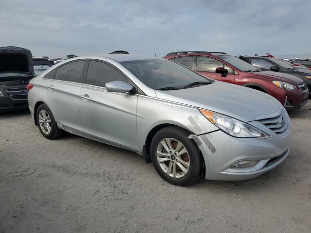 Photo 3 VIN: 5NPEB4AC3DH520976 - HYUNDAI SONATA GLS 