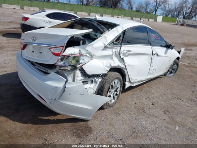 Photo 3 VIN: 5NPEB4AC3DH524249 - HYUNDAI SONATA 