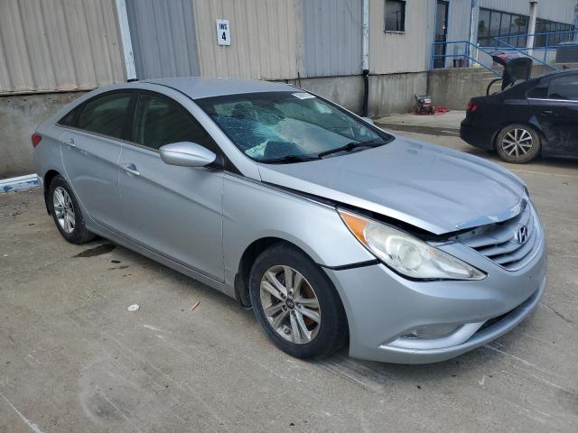 Photo 3 VIN: 5NPEB4AC3DH542461 - HYUNDAI SONATA GLS 