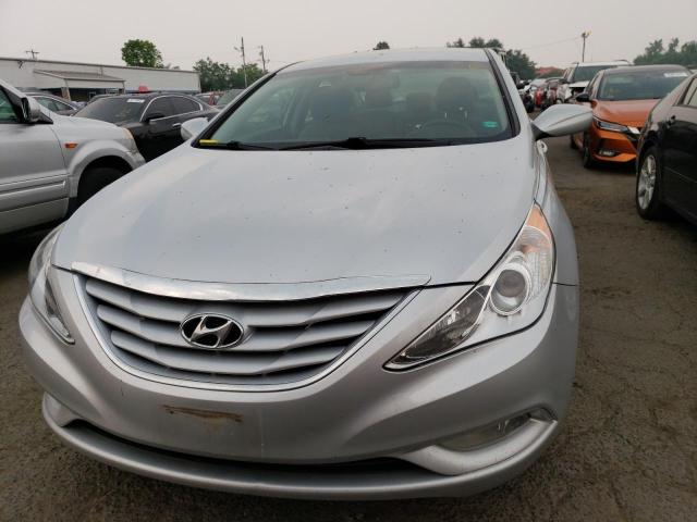 Photo 4 VIN: 5NPEB4AC3DH559406 - HYUNDAI SONATA GLS 