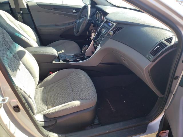 Photo 4 VIN: 5NPEB4AC3DH570535 - HYUNDAI SONATA GLS 