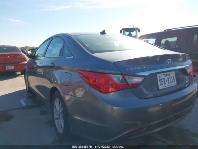 Photo 2 VIN: 5NPEB4AC3DH575556 - HYUNDAI SONATA 