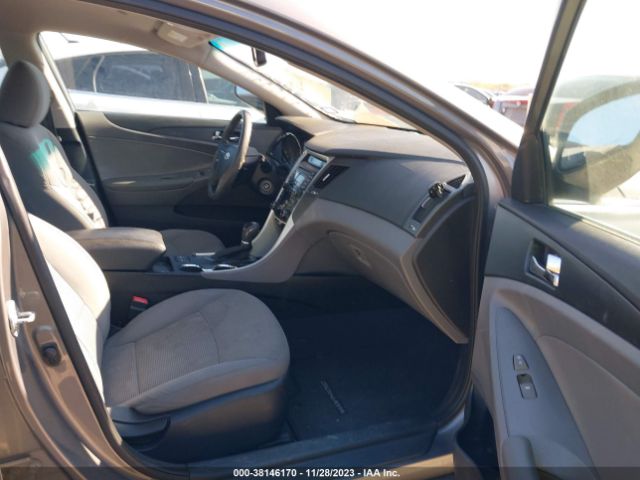 Photo 4 VIN: 5NPEB4AC3DH575556 - HYUNDAI SONATA 