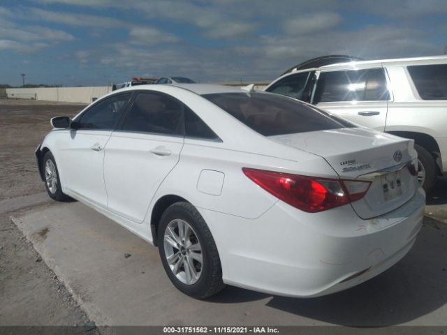 Photo 2 VIN: 5NPEB4AC3DH575668 - HYUNDAI SONATA 