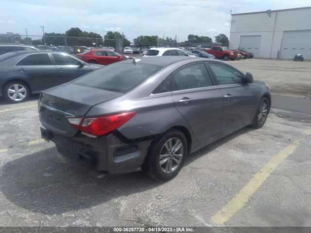 Photo 3 VIN: 5NPEB4AC3DH576416 - HYUNDAI SONATA 