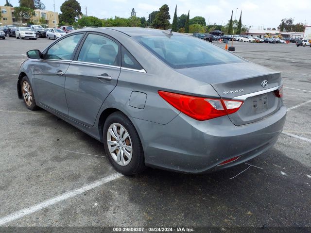 Photo 2 VIN: 5NPEB4AC3DH586430 - HYUNDAI SONATA 