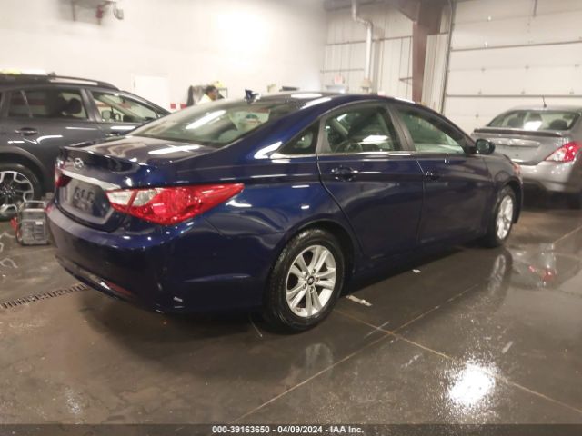 Photo 3 VIN: 5NPEB4AC3DH610578 - HYUNDAI SONATA 