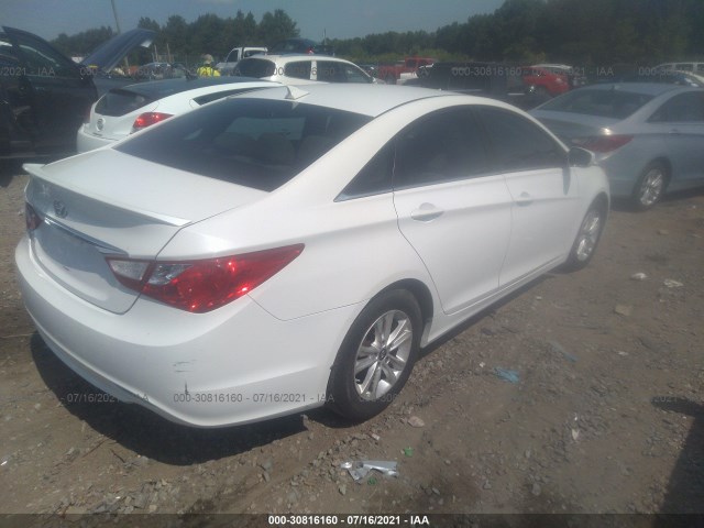 Photo 3 VIN: 5NPEB4AC3DH671364 - HYUNDAI SONATA 