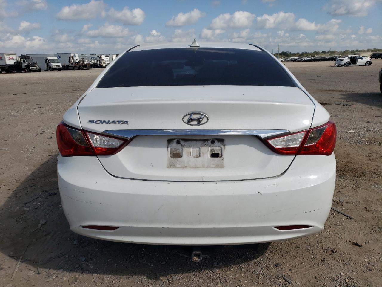 Photo 5 VIN: 5NPEB4AC3DH682008 - HYUNDAI SONATA 