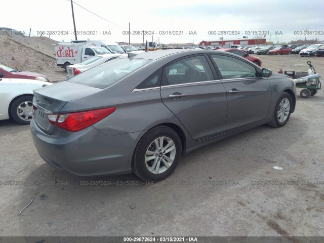 Photo 3 VIN: 5NPEB4AC3DH692165 - HYUNDAI SONATA 