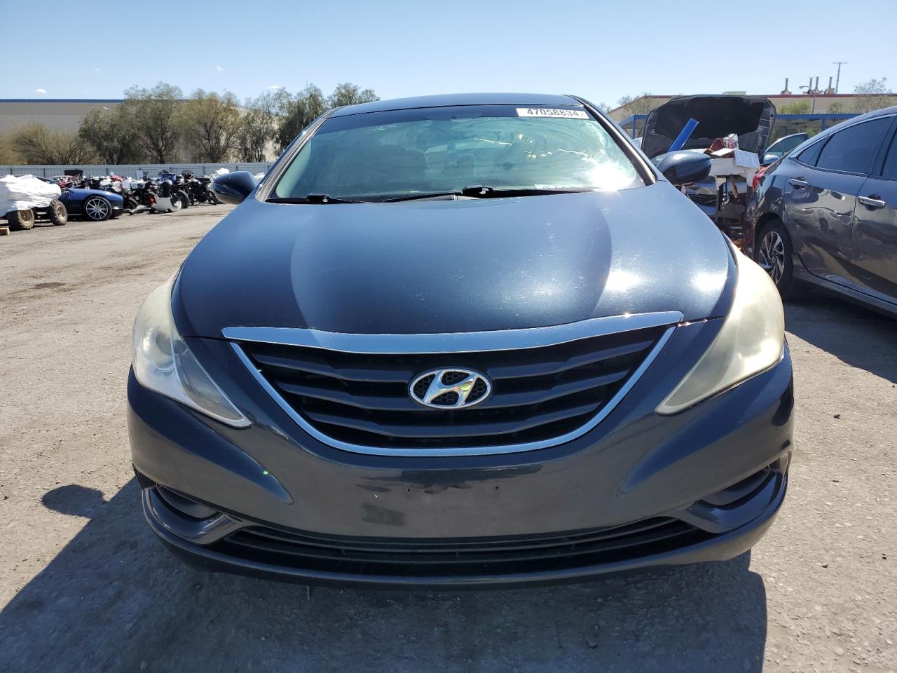 Photo 4 VIN: 5NPEB4AC3DH734477 - HYUNDAI SONATA 