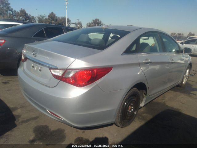 Photo 3 VIN: 5NPEB4AC3DH734480 - HYUNDAI SONATA 