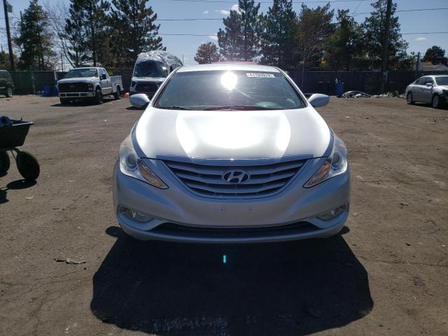 Photo 4 VIN: 5NPEB4AC3DH735077 - HYUNDAI SONATA GLS 