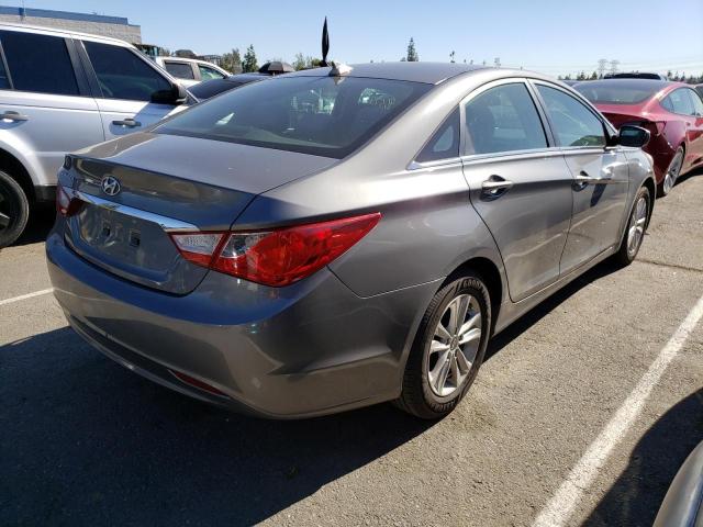 Photo 2 VIN: 5NPEB4AC3DH737203 - HYUNDAI SONATA GLS 