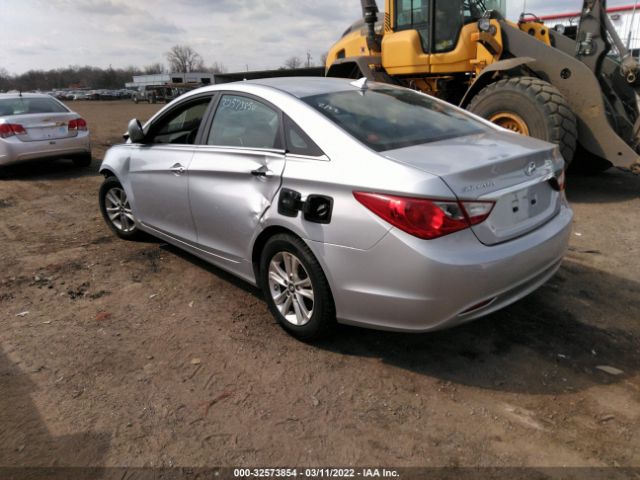 Photo 2 VIN: 5NPEB4AC3DH743938 - HYUNDAI SONATA 