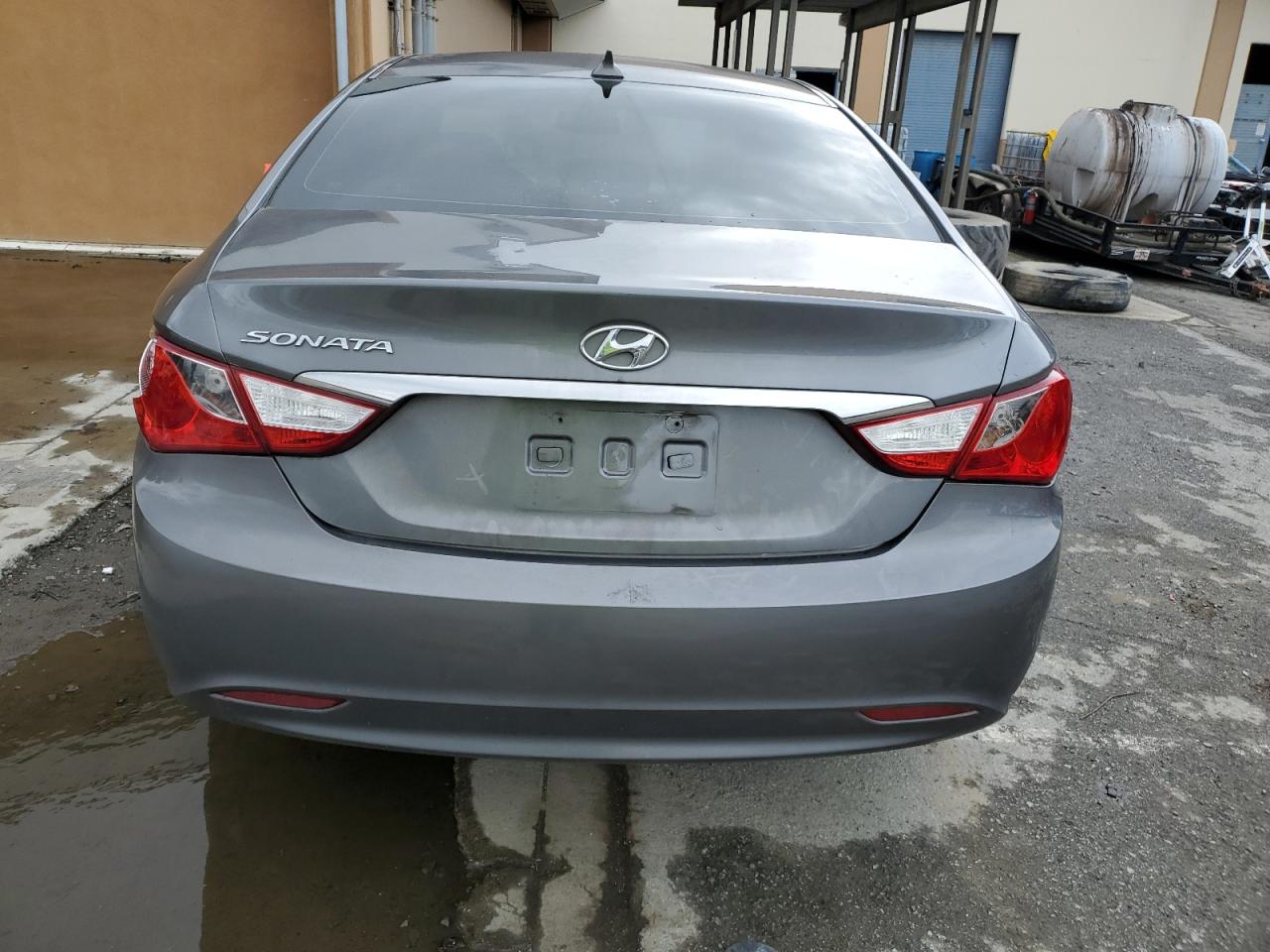 Photo 5 VIN: 5NPEB4AC3DH746189 - HYUNDAI SONATA 