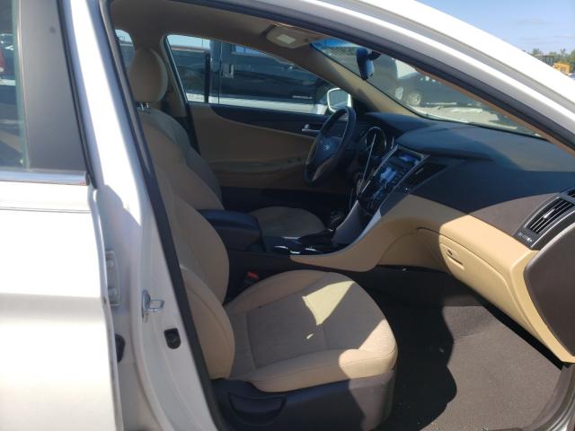 Photo 4 VIN: 5NPEB4AC3DH758214 - HYUNDAI SONATA GLS 