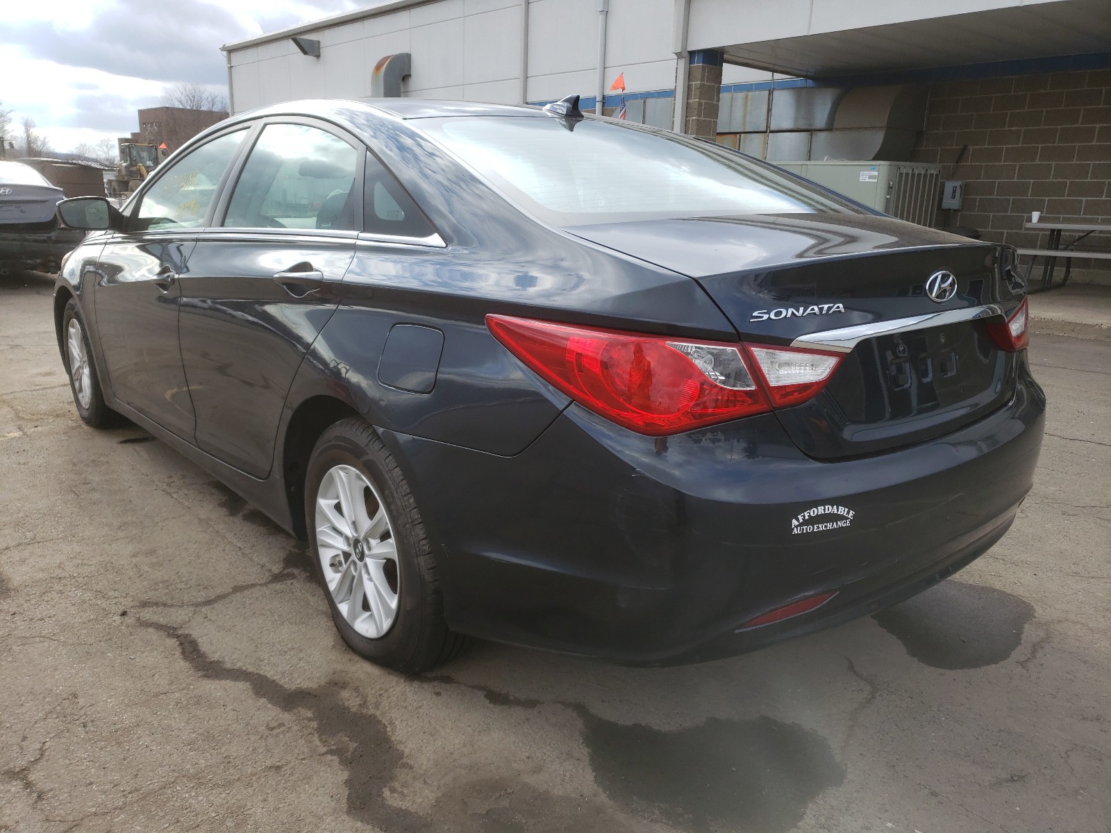 Photo 2 VIN: 5NPEB4AC3DH791018 - HYUNDAI SONATA GLS 