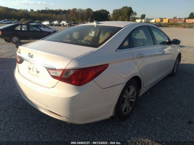 Photo 3 VIN: 5NPEB4AC3DH803006 - HYUNDAI SONATA 