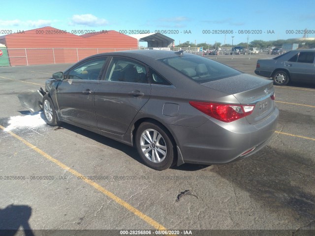 Photo 2 VIN: 5NPEB4AC3DH807265 - HYUNDAI SONATA 