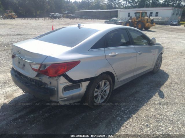 Photo 3 VIN: 5NPEB4AC3DH808318 - HYUNDAI SONATA 