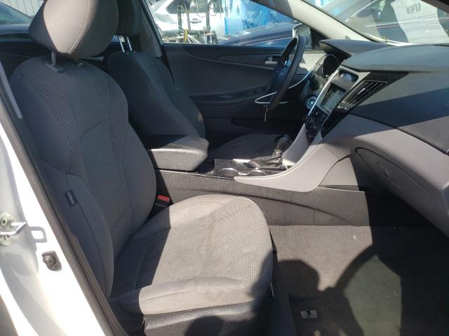 Photo 4 VIN: 5NPEB4AC3EH818087 - HYUNDAI SONATA GLS 