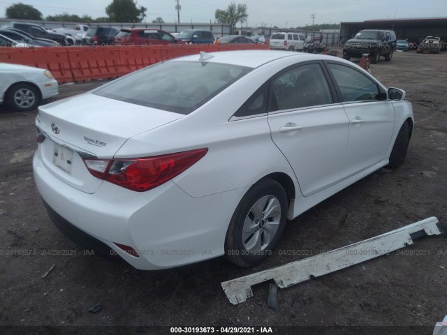 Photo 3 VIN: 5NPEB4AC3EH821457 - HYUNDAI SONATA 