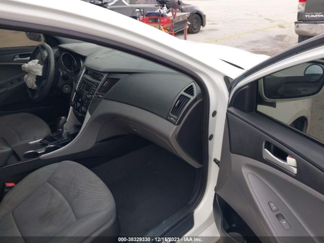 Photo 4 VIN: 5NPEB4AC3EH857021 - HYUNDAI SONATA 