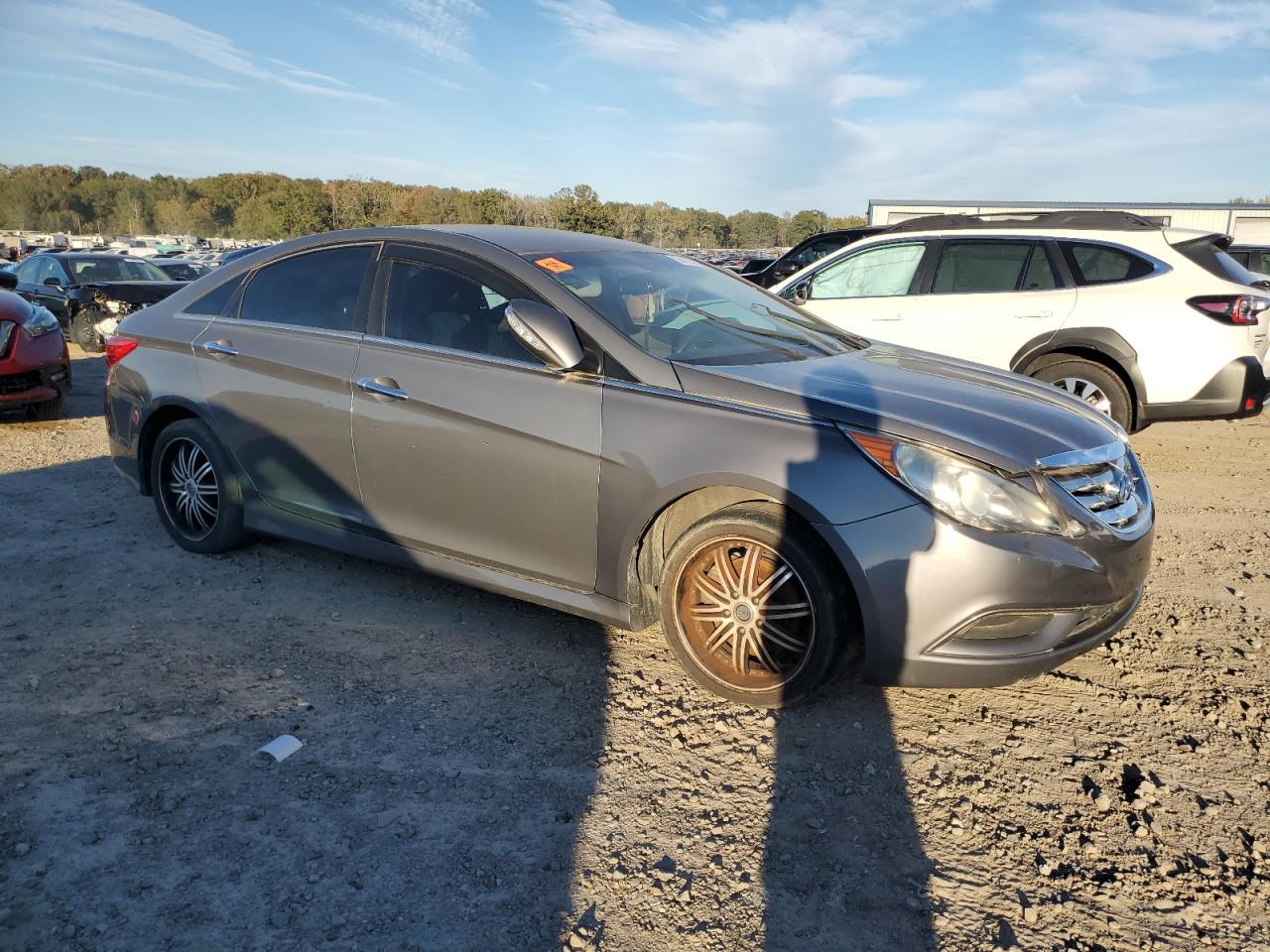 Photo 3 VIN: 5NPEB4AC3EH858198 - HYUNDAI SONATA 