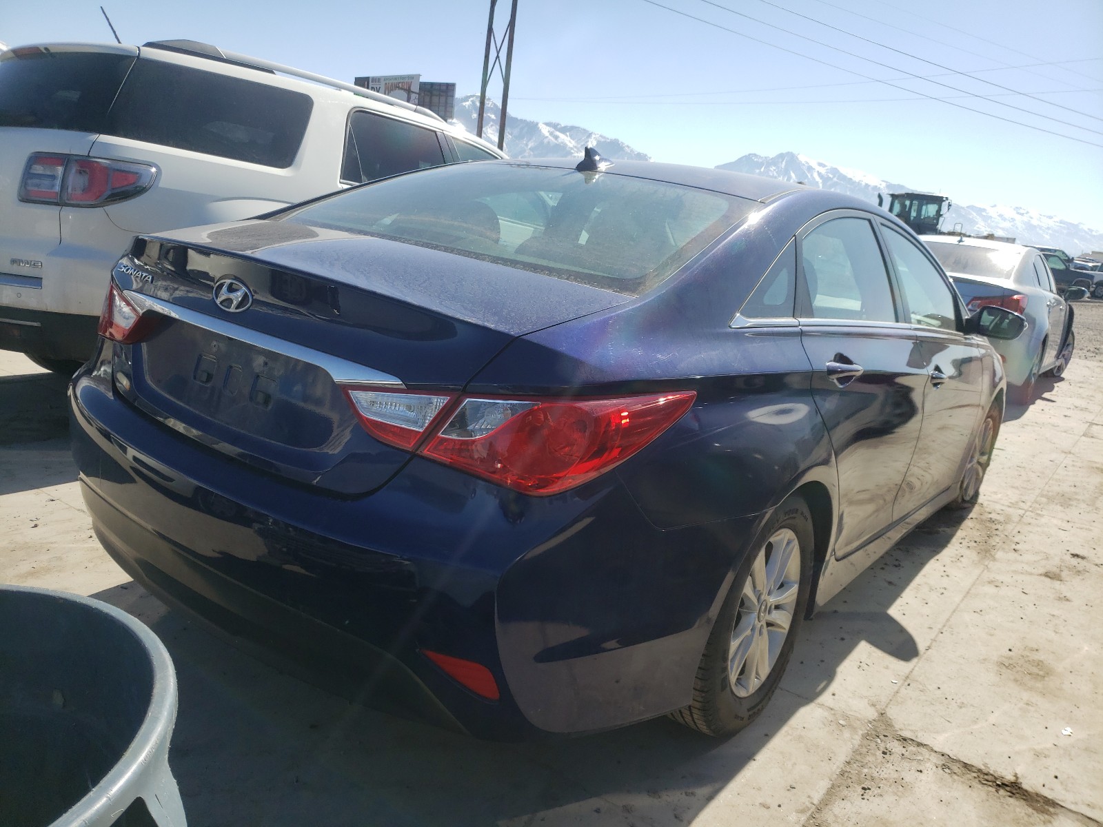 Photo 3 VIN: 5NPEB4AC3EH865412 - HYUNDAI SONATA GLS 