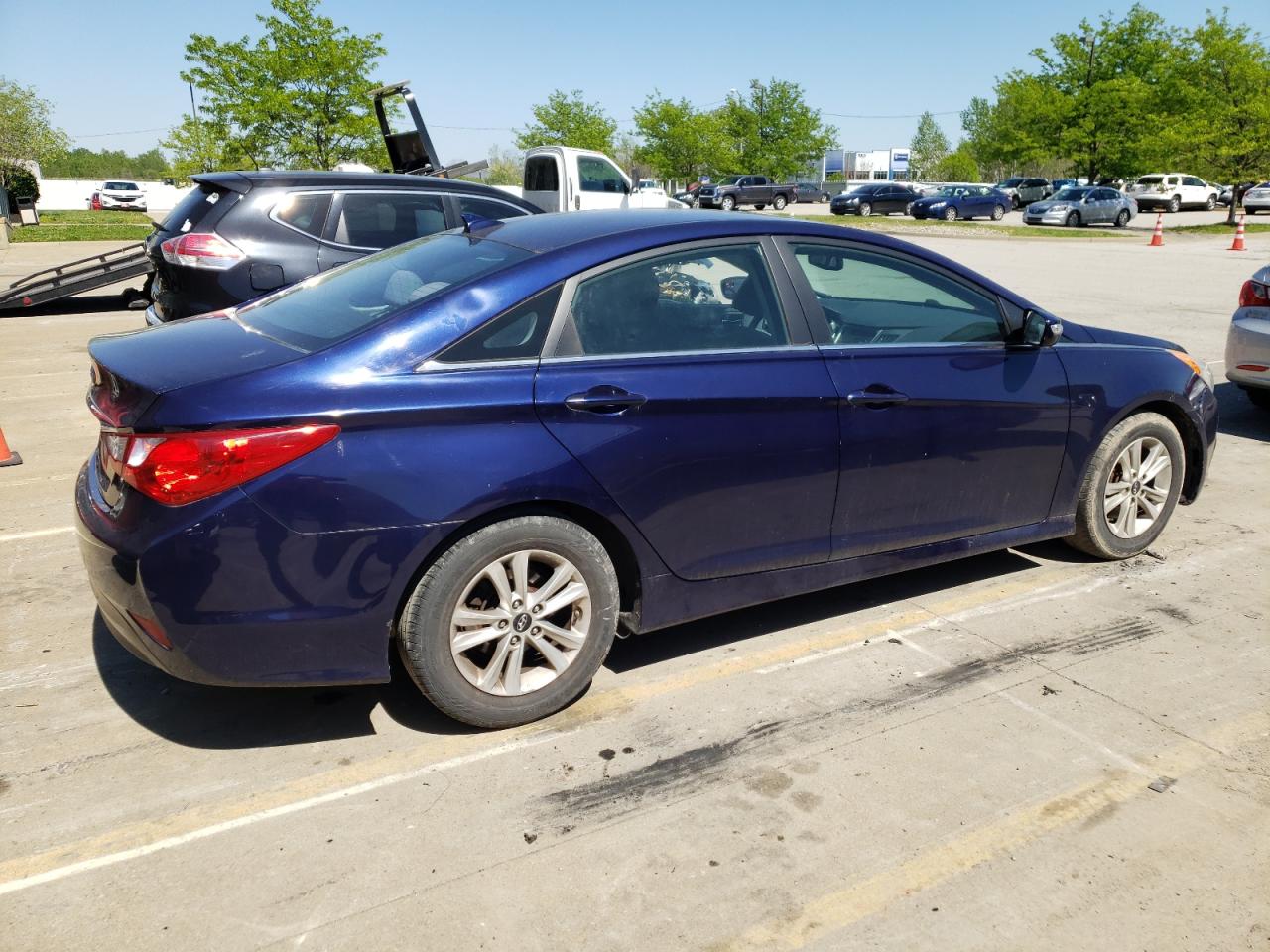 Photo 2 VIN: 5NPEB4AC3EH882887 - HYUNDAI SONATA 