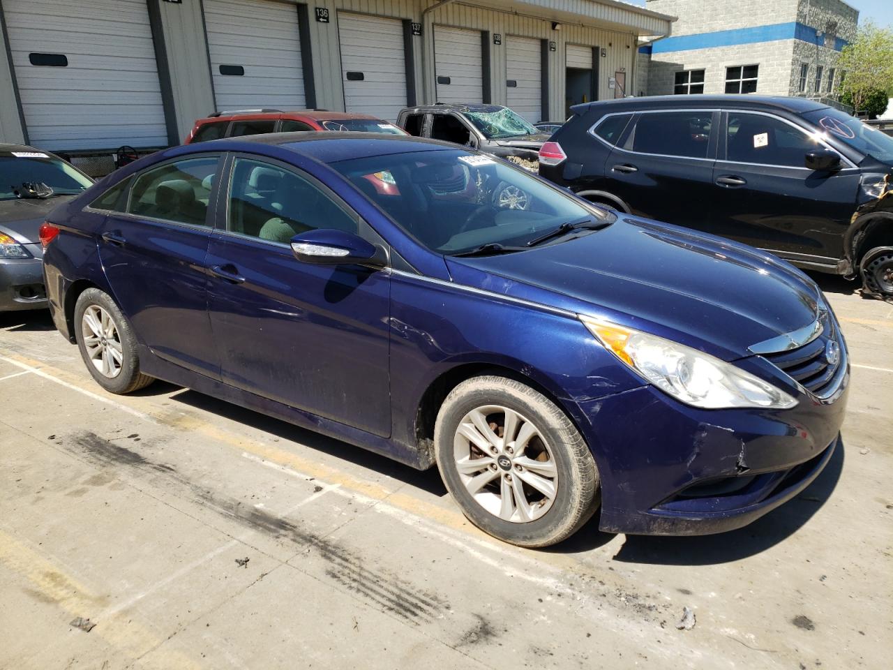 Photo 3 VIN: 5NPEB4AC3EH882887 - HYUNDAI SONATA 