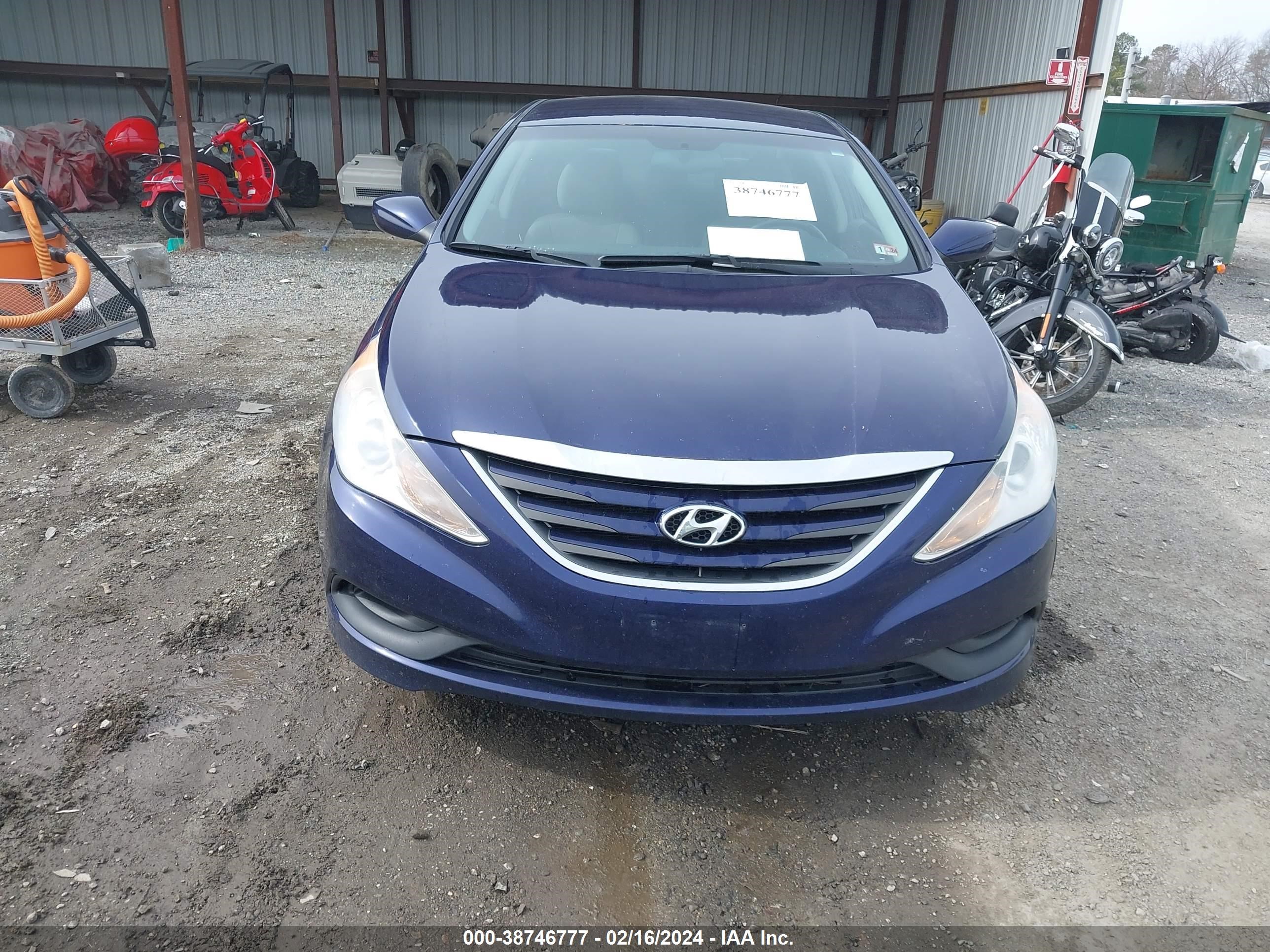 Photo 11 VIN: 5NPEB4AC3EH897826 - HYUNDAI SONATA 