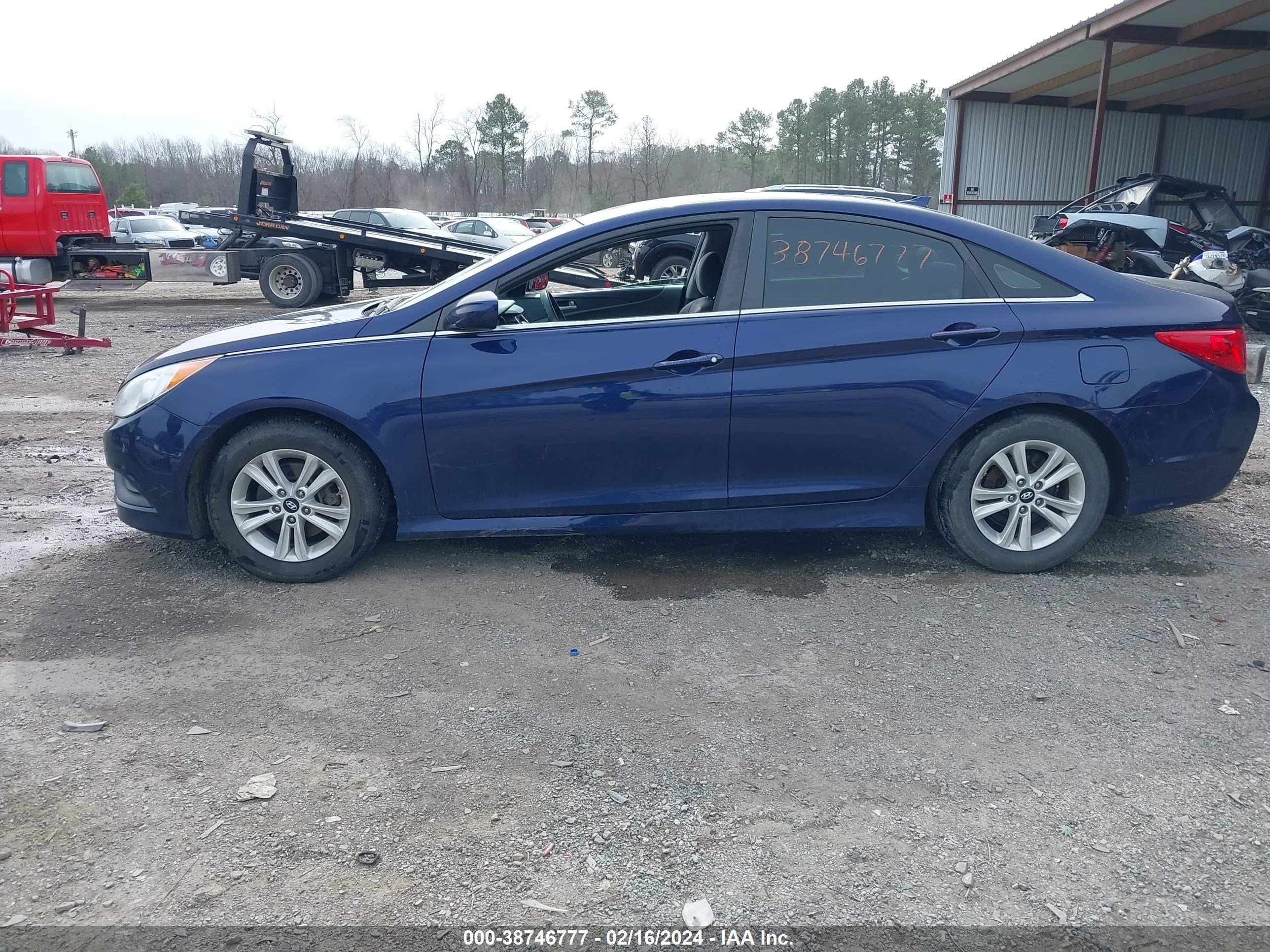 Photo 13 VIN: 5NPEB4AC3EH897826 - HYUNDAI SONATA 