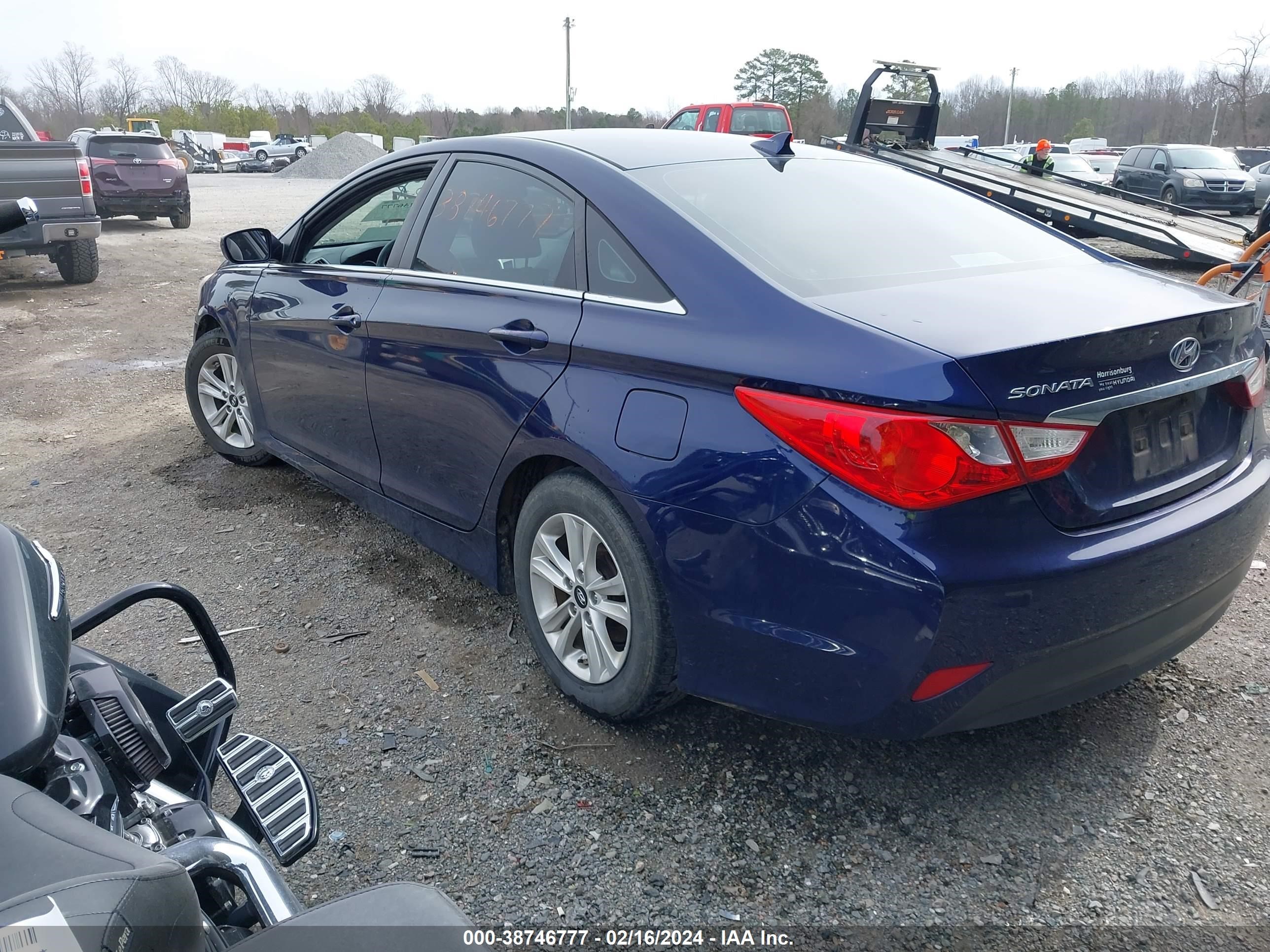 Photo 2 VIN: 5NPEB4AC3EH897826 - HYUNDAI SONATA 