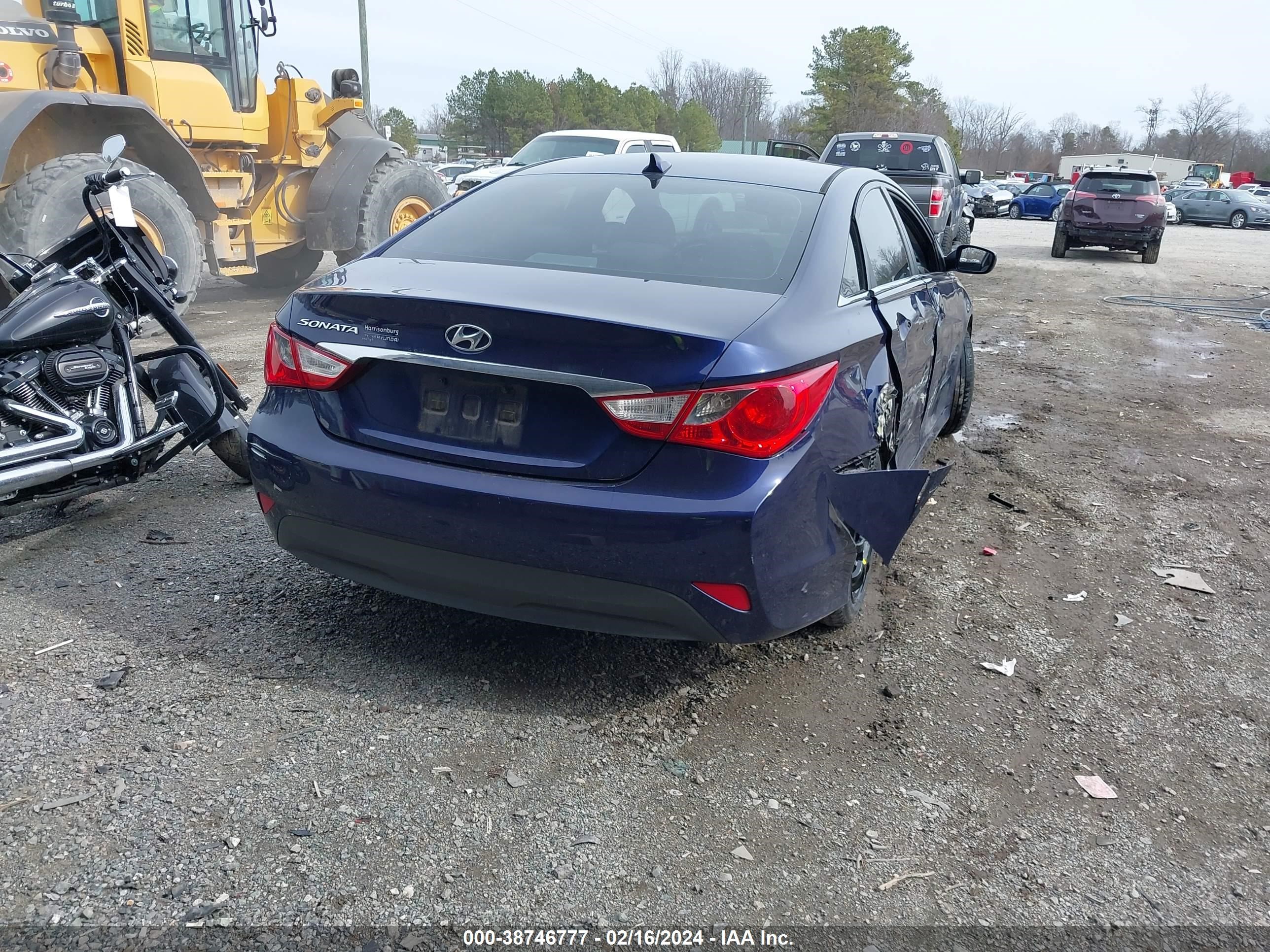 Photo 3 VIN: 5NPEB4AC3EH897826 - HYUNDAI SONATA 