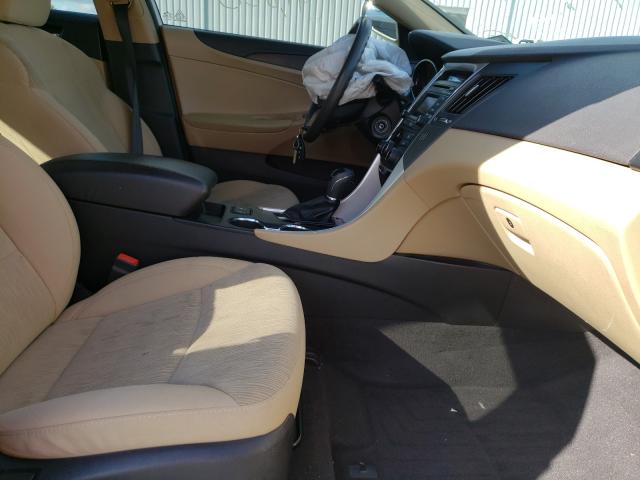 Photo 4 VIN: 5NPEB4AC3EH905200 - HYUNDAI SONATA GLS 