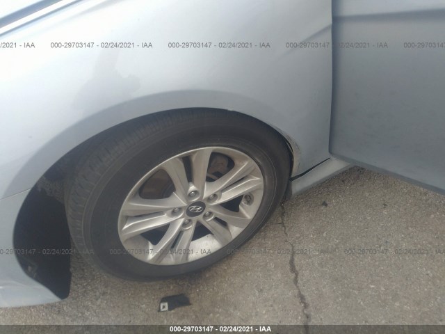 Photo 5 VIN: 5NPEB4AC3EH910252 - HYUNDAI SONATA 