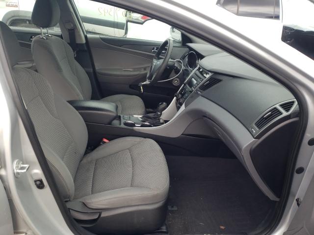 Photo 4 VIN: 5NPEB4AC3EH916200 - HYUNDAI SONATA GLS 