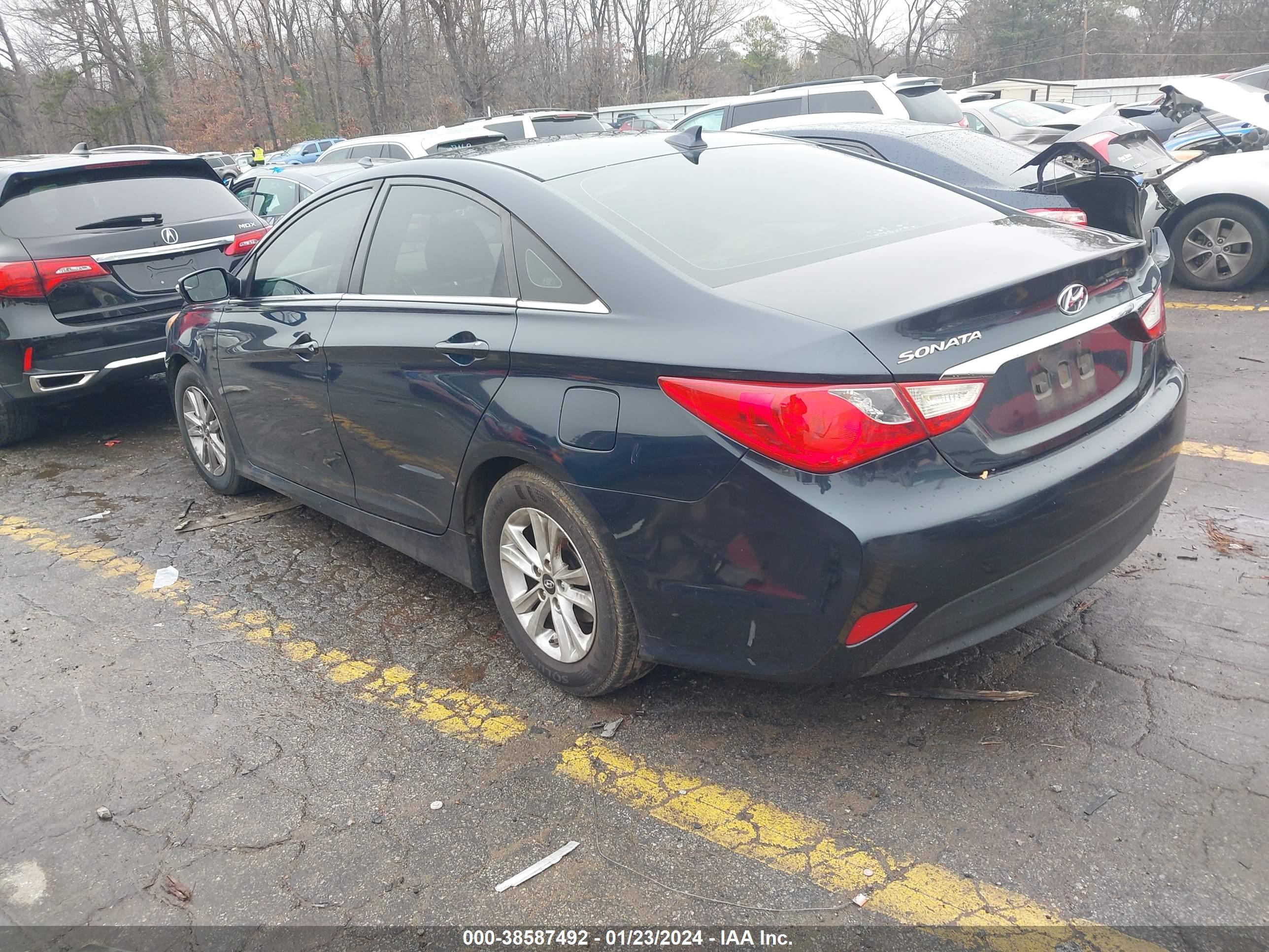 Photo 2 VIN: 5NPEB4AC3EH923289 - HYUNDAI SONATA 