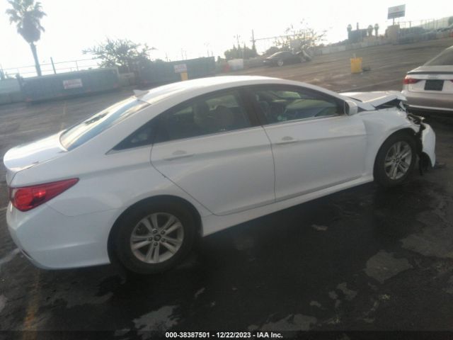 Photo 3 VIN: 5NPEB4AC3EH931019 - HYUNDAI SONATA 