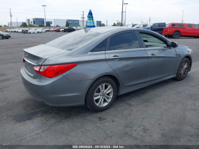 Photo 3 VIN: 5NPEB4AC3EH942201 - HYUNDAI SONATA 