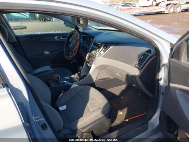 Photo 4 VIN: 5NPEB4AC4BH017504 - HYUNDAI SONATA 