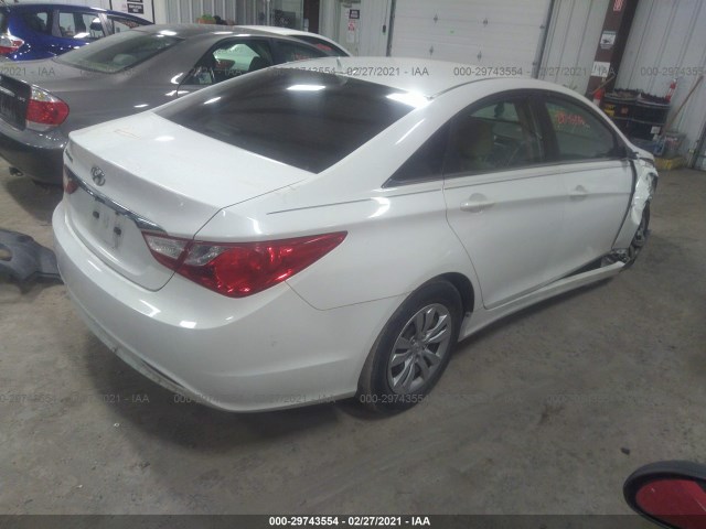 Photo 3 VIN: 5NPEB4AC4BH061261 - HYUNDAI SONATA 