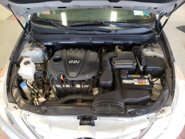 Photo 6 VIN: 5NPEB4AC4BH075578 - HYUNDAI SONATA GLS 