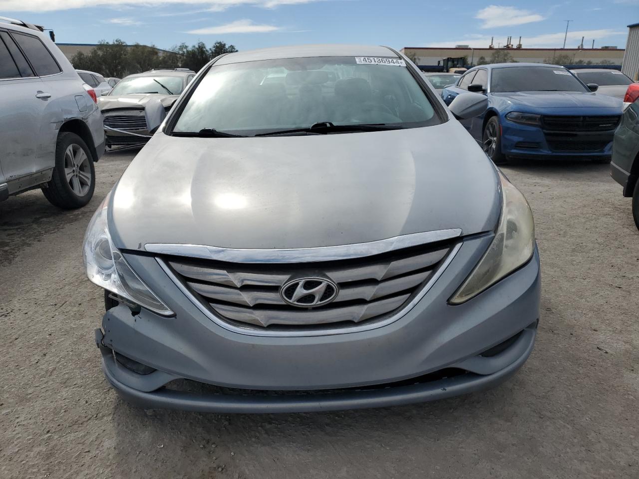 Photo 4 VIN: 5NPEB4AC4BH102729 - HYUNDAI SONATA 