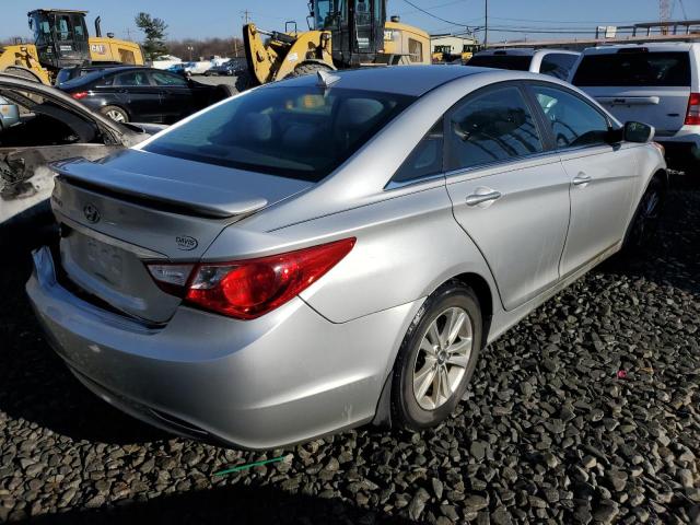 Photo 2 VIN: 5NPEB4AC4BH111981 - HYUNDAI SONATA GLS 